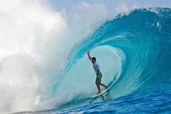 Surfer sur la vague Covid-19 